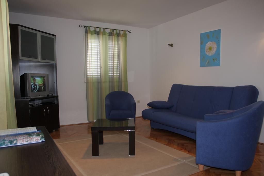 Apartments Ante Makarska Habitación foto